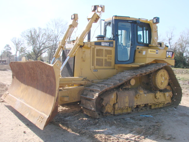 Caterpillar D6T