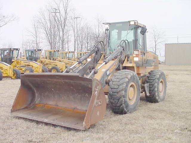Case 621CXT