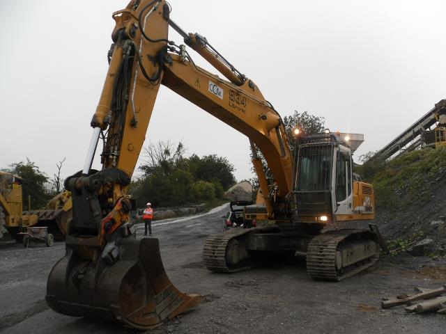 Liebherr R934B