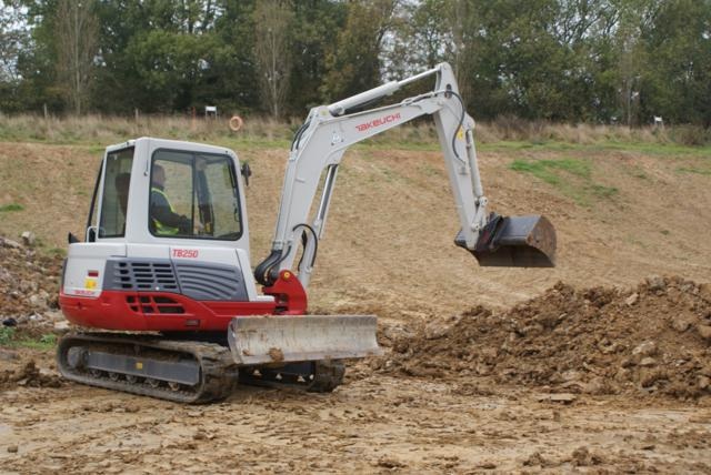 Takeuchi TB250