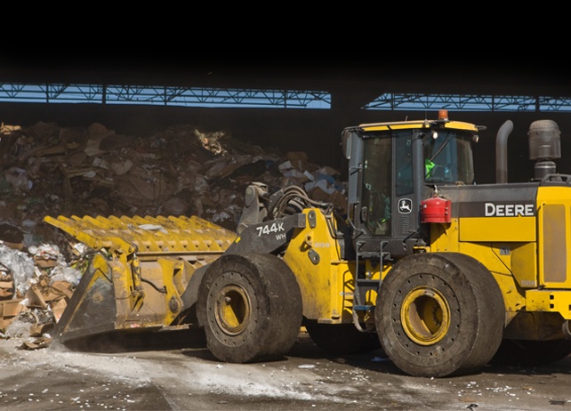 John Deere 744KWH