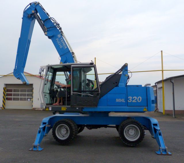 Terex/ Fuchs MHL320D