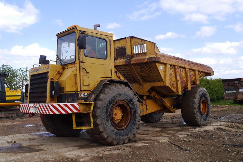 Caterpillar D25