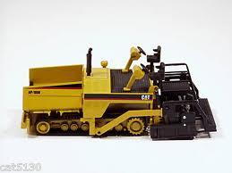 Caterpillar AP1050BPAVER