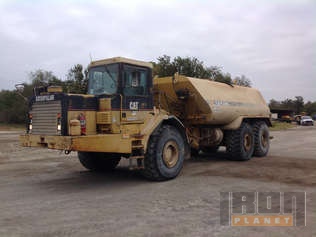 Caterpillar D350EII Water Truck