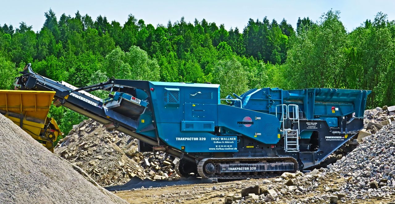 Powerscreen TRAKPACTOR320