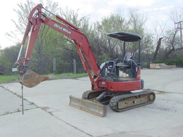 Ditch Witch MX352