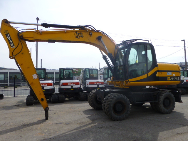 JCB JS175W