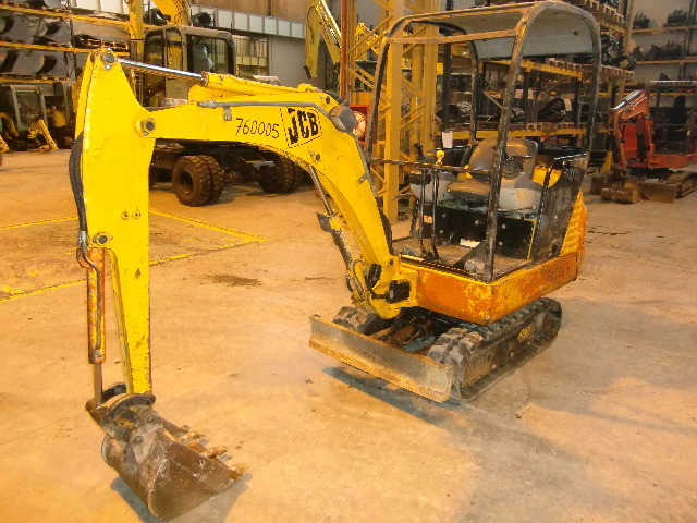 JCB 8015