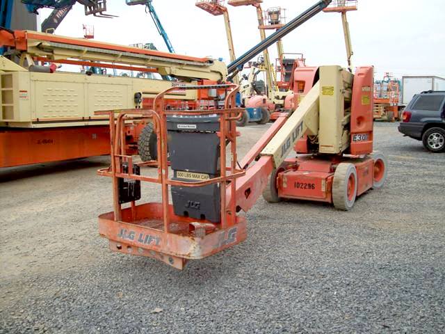 JLG E300A