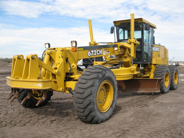 John Deere 672CH