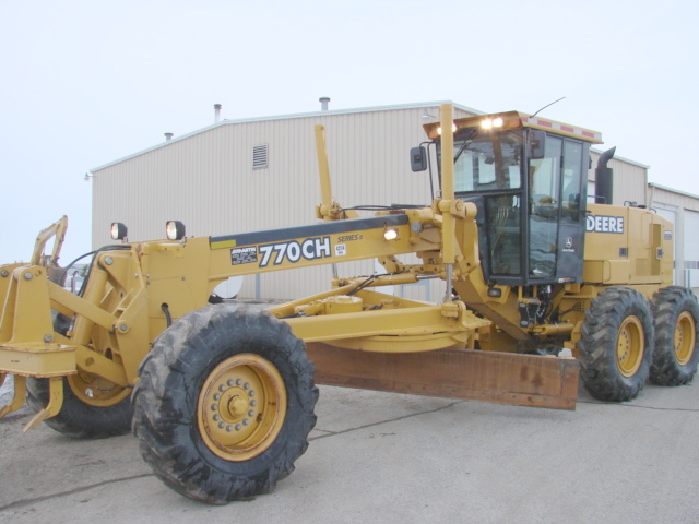 John Deere 770CHII