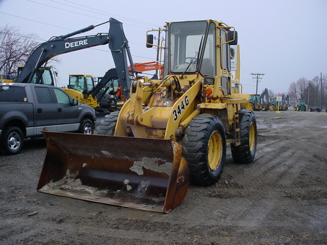 John Deere 344G