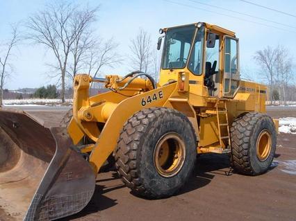 John Deere 644E