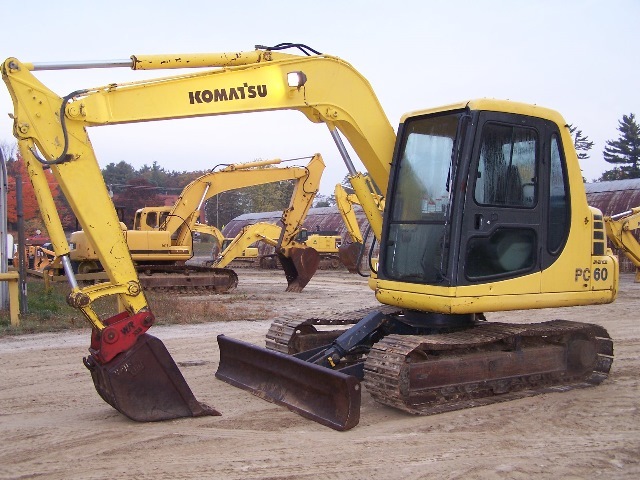 Komatsu PC607