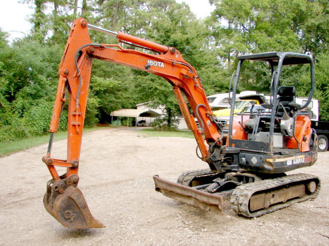 Kubota KX913