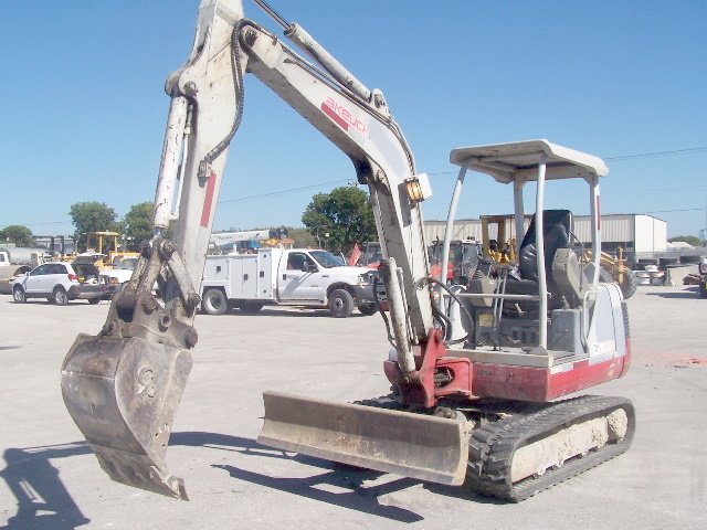 Takeuchi TB135