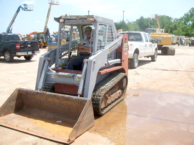 Takeuchi TL126