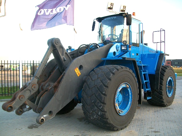 Volvo L220