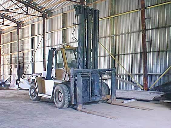 Caterpillar V250