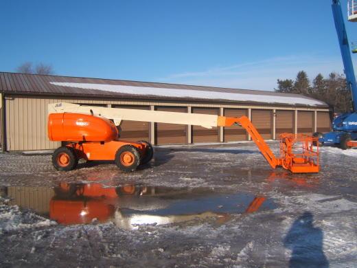 JLG 660