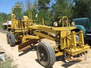 Komatsu GD300A1