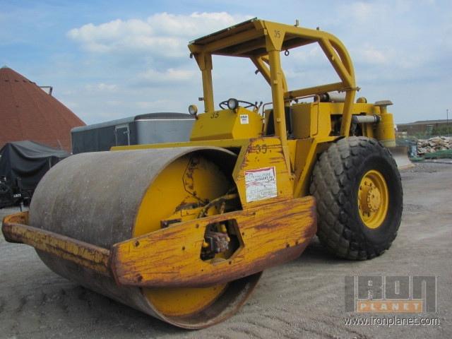 Raygo 400A Compactor Specs and Dimensions - VeriTread