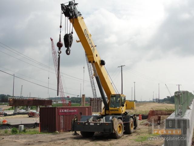 Grove RT640E