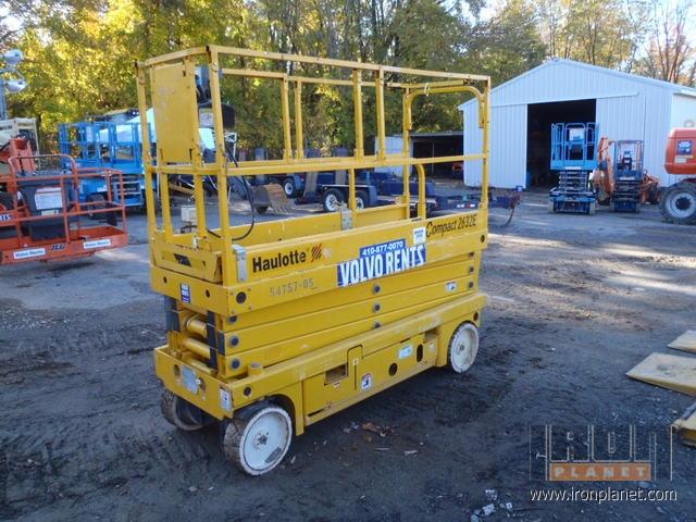 Pinguely - Haulotte COMPACT2632E