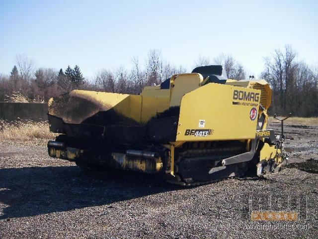 Bomag BF4413