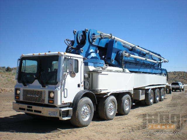 Mack mr690s
