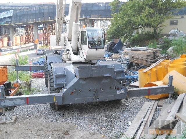 Terex RT3351