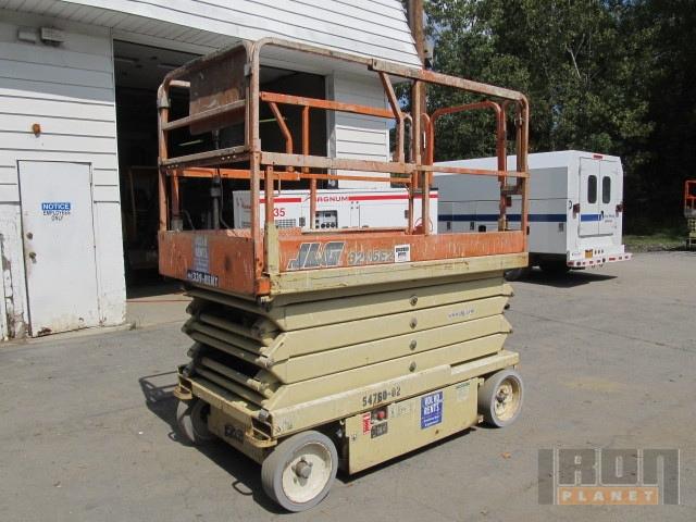 JLG 3246E
