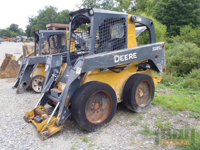 John Deere 328D