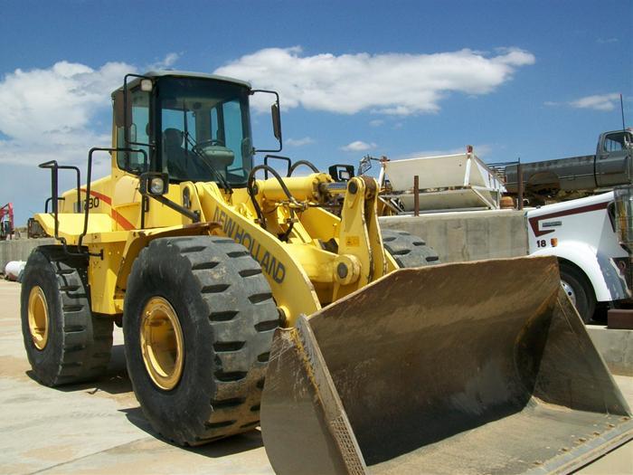 New Holland LW230