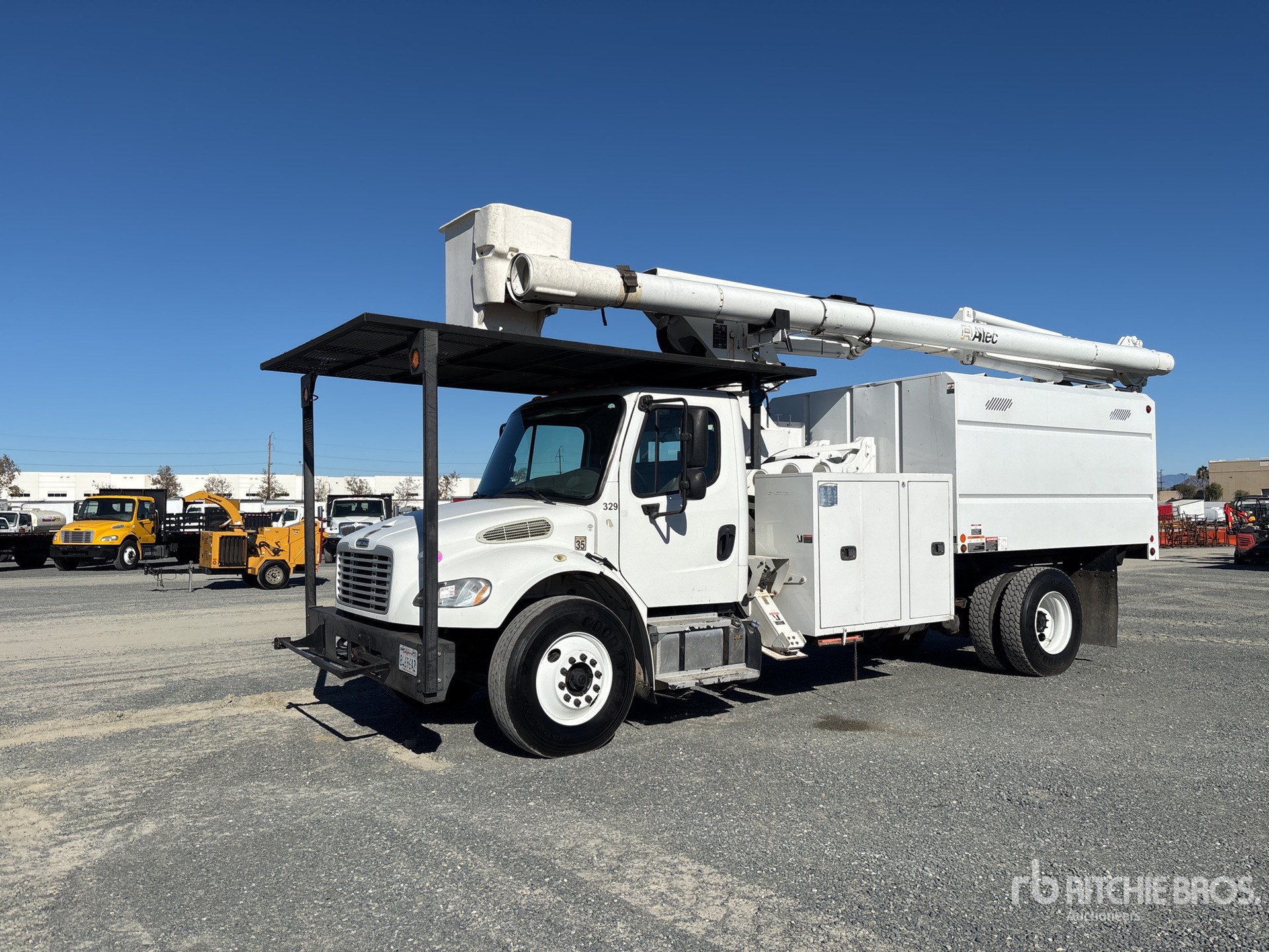 2016 Altec LR760-E70 70 ft on 2016 Freightliner M2 106 4x2 Forestry ...