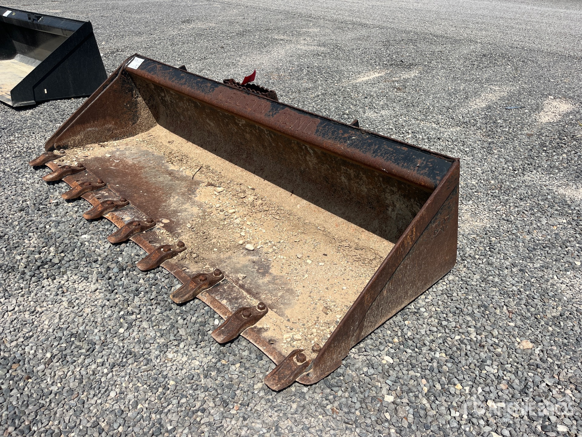 Caterpillar 1.3 Cu. Yd. Bucket Attachments - Construction transport ...