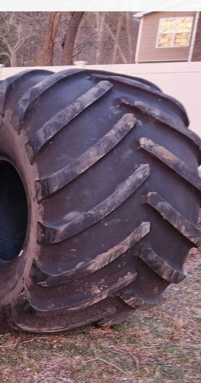 (3x) 6643.0025 Goodyear terragator tires. General Freight transport