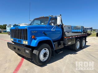 GMC C7500 Trucks - Flatbed transport quote to Hardy, VA. VeriTread