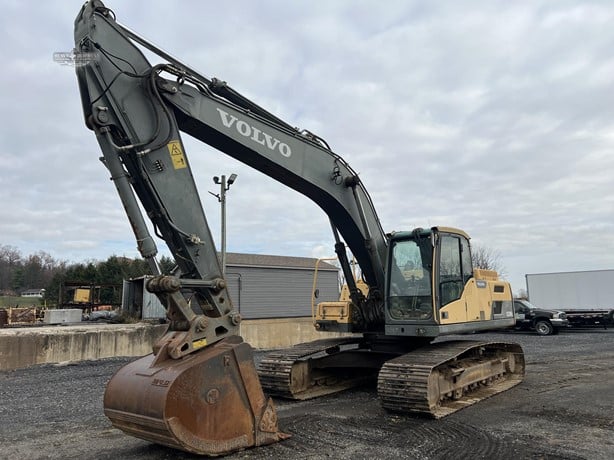 Ec250dl Volvo EC250DL Excavators transport quote to Glasgow, KY. VeriTread Load ...