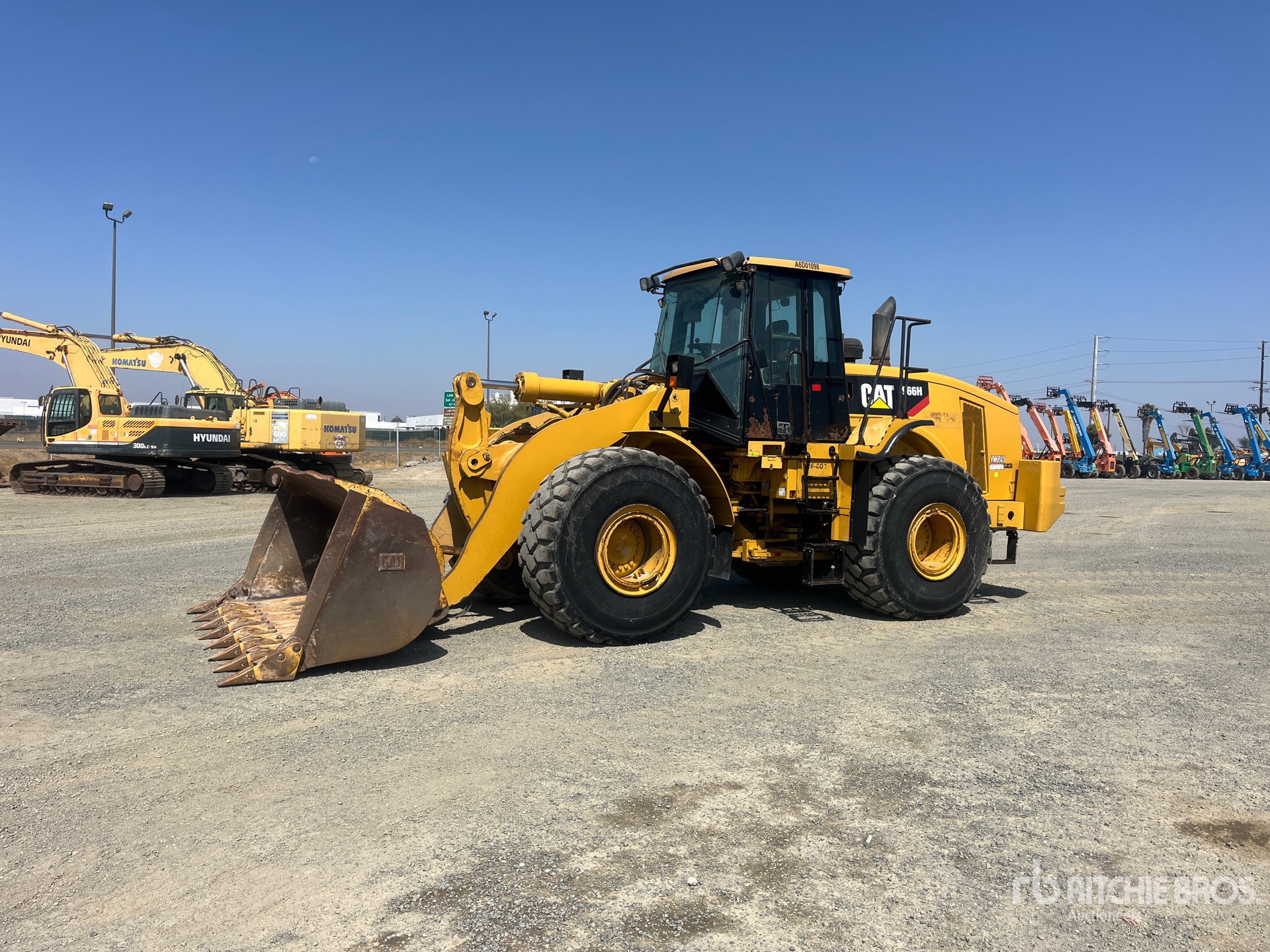 Caterpillar 966H Wheel Loaders transport quote to Devils Lake, ND ...