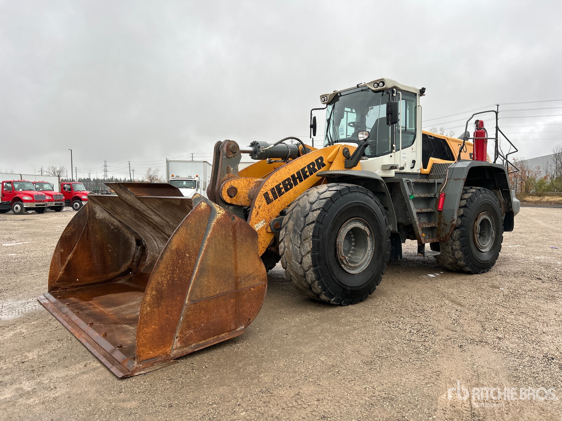 Loading Remp Liebherr L586 Wheel Loaders transport quote to ABBOTSFORD, BC ...