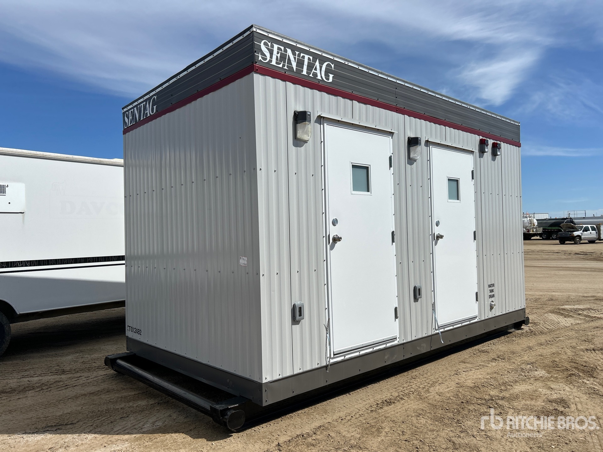 Sentag Trailer Sentag 16 ft x 8 ft 6 in Skid-Mounted Portable Toilet General Freight ...