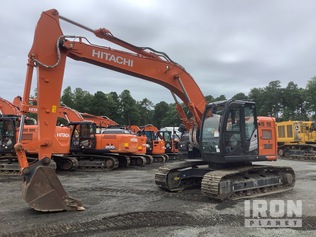 Hitachi ZX225US6 Excavators transport quote to Pelham, NH
