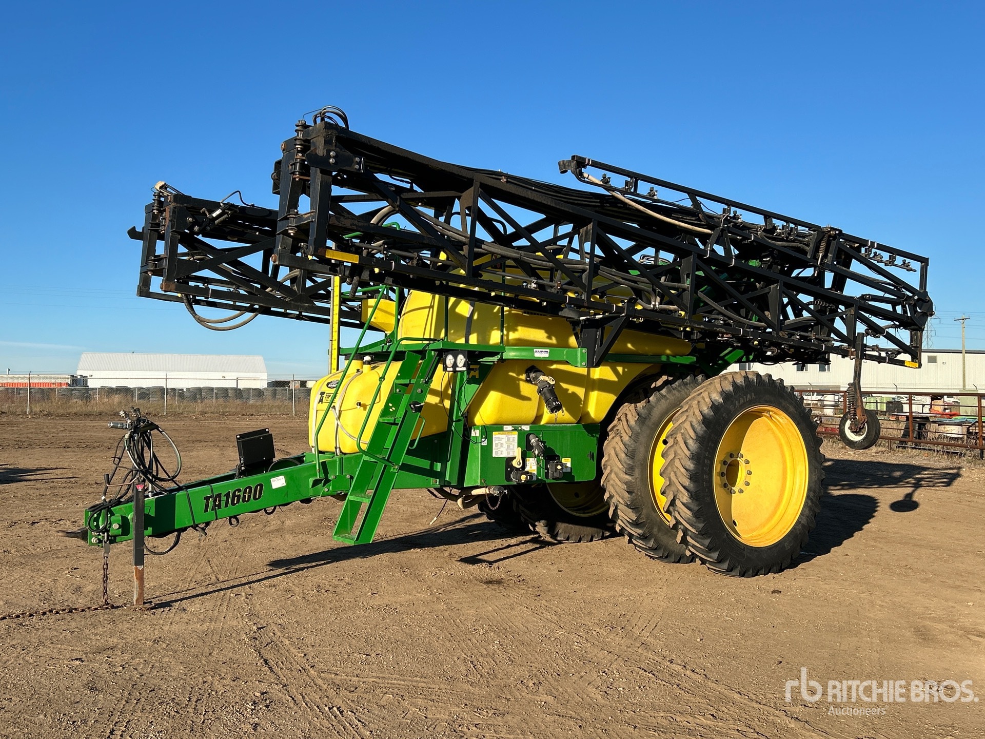 TopAir 1600 120 ft S/A High Clearance Pull-Type Sprayer General Freight ...