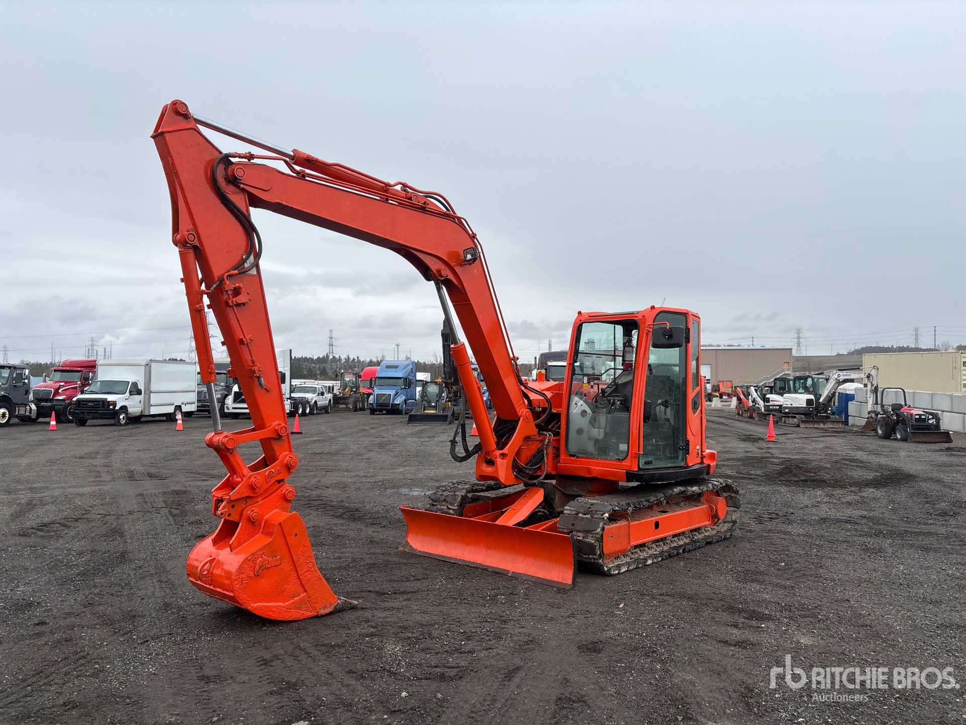 ＊ちぃ＊ページ Hitachi ZX85USB Excavators transport quote to North Frontenac, ON